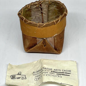 Juneau Alaska Souvenir Handcrafted Birch Bark‎ Basket 3" Artist Signed